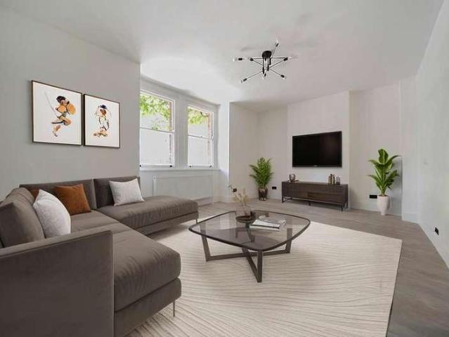 House for sale in Loughborough Junction, Greater London