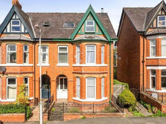 House for sale in Llandrindod Wells
