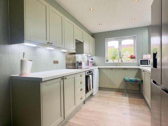House for sale in Pachesham Park, Surrey