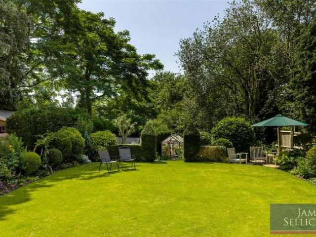 House for sale in Stanford On Avon, Leicestershire