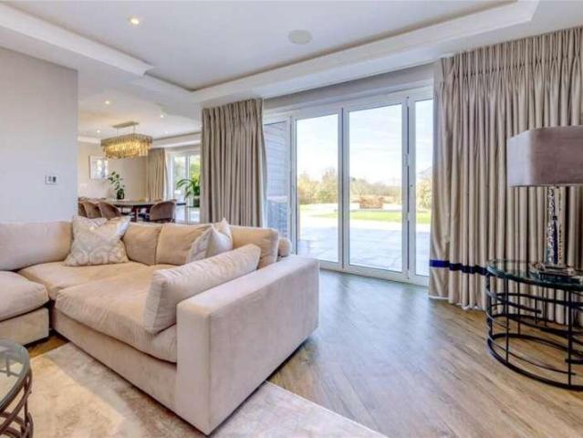 House for sale in Elstree and Borehamwood, Elstree
