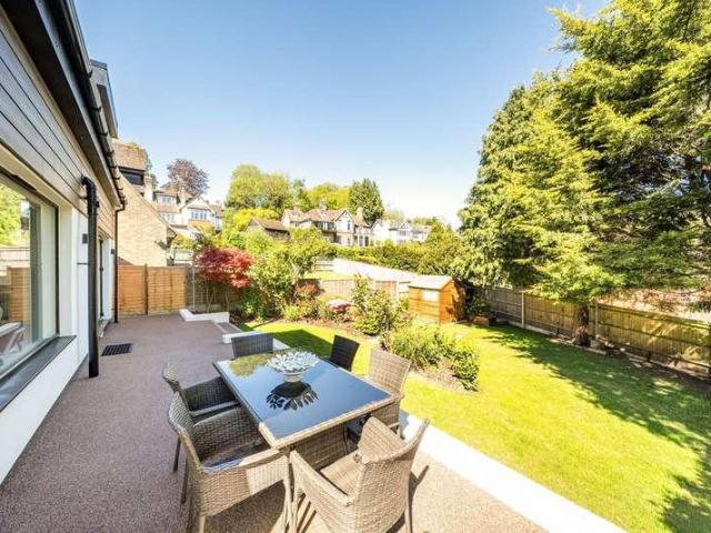 House for sale in Sunnyside, Mid Sussex