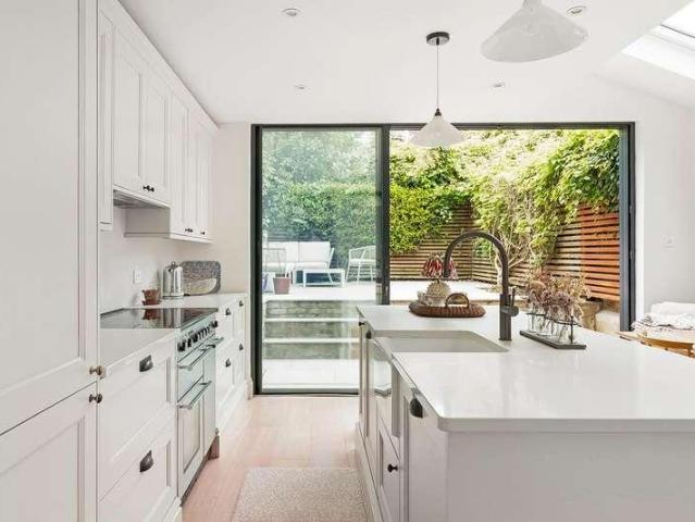 House for sale in East Dulwich, Greater London