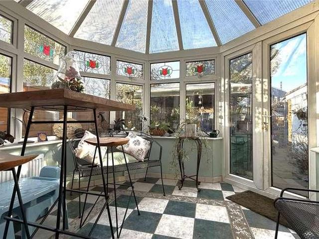 House for sale in Ripley Springs, Row Town