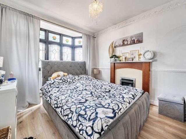 House for sale in Ardleigh Green, Greater London