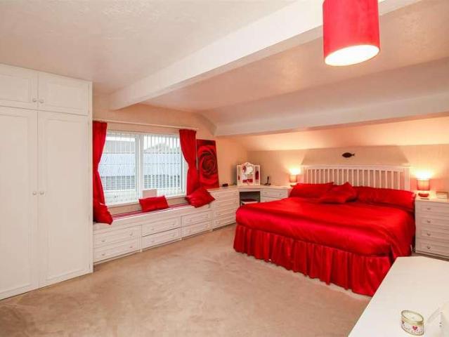 House for sale in Hut Green, Eggborough