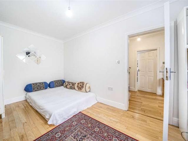 House for sale in Northwood, Northwood