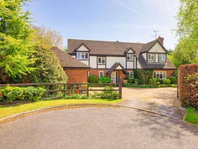 House for sale in Holybrook, West Berkshire