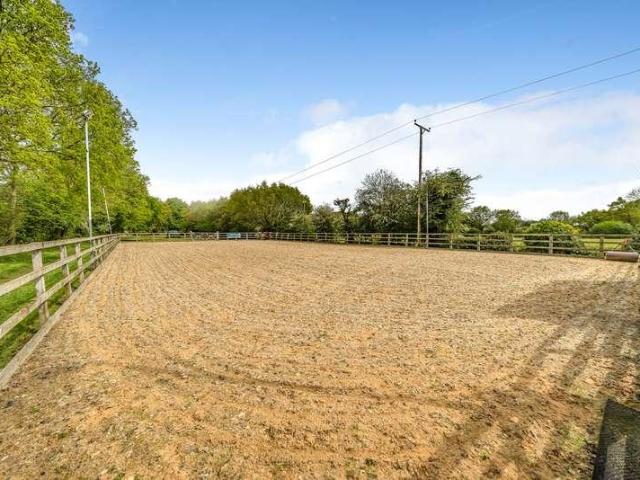 House for sale in Sykehouse, South Yorkshire