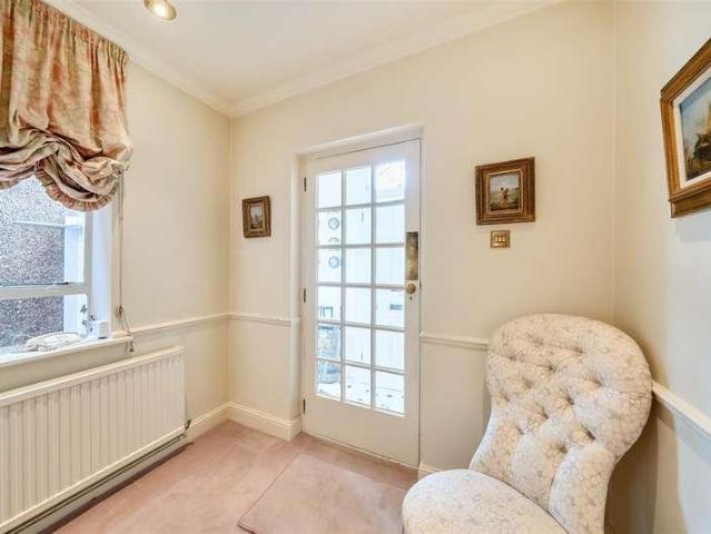 House for sale in Broadfields, Greater London