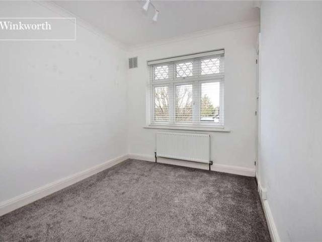 House for sale in Worcester Park, Greater London