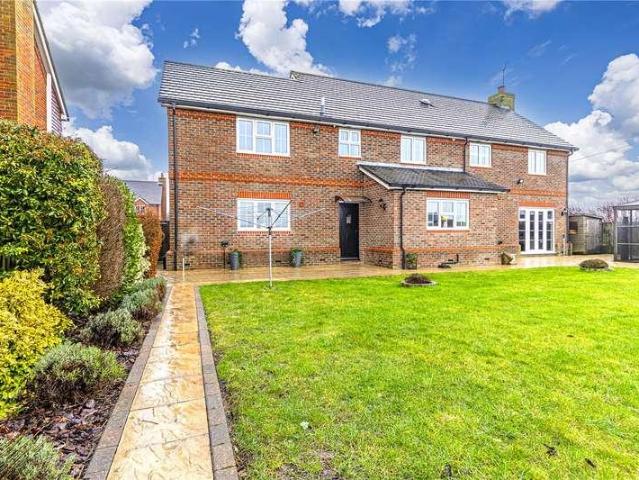 House for sale in Edlesborough, Buckinghamshire