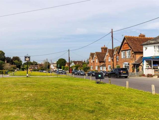House for sale in Horsted Keynes, Perryfields