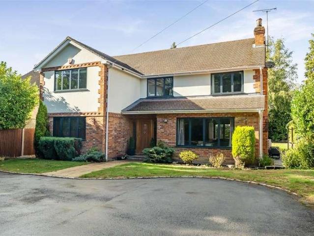 House for sale in Buckler's Park, Crowthorne