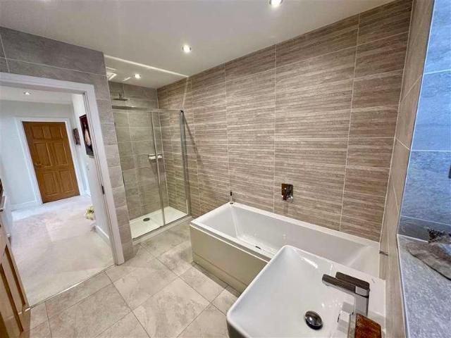 House for sale in Hollingbourne, Midway