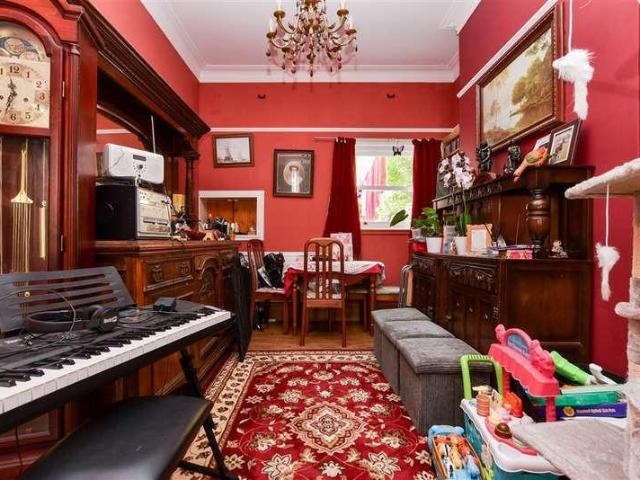 House for sale in Westbrook, Acol