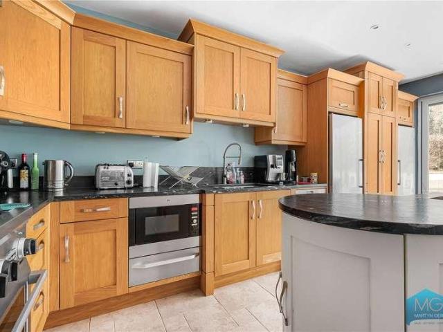 House for sale in Mill Hill, Greater London