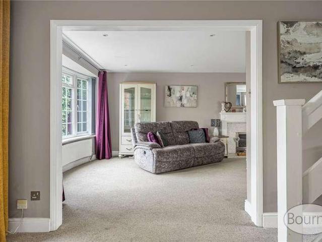 House for sale in Maybury Estate, Woking