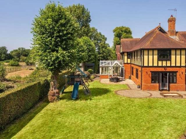 House for sale in Eversley, Hart