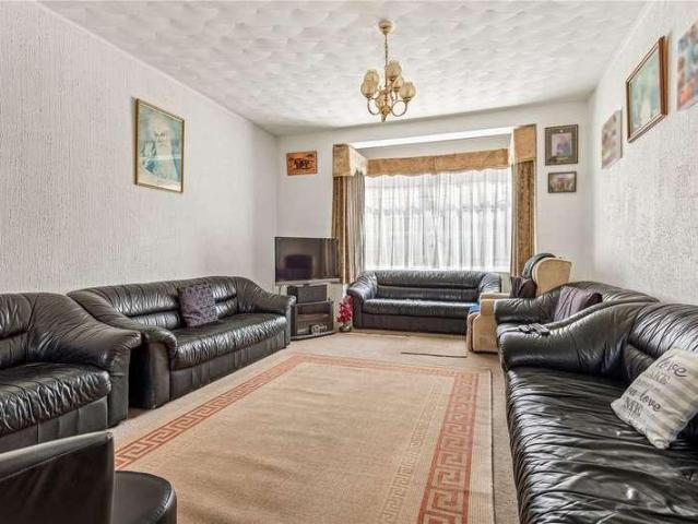House for sale in Furzedown, Greater London
