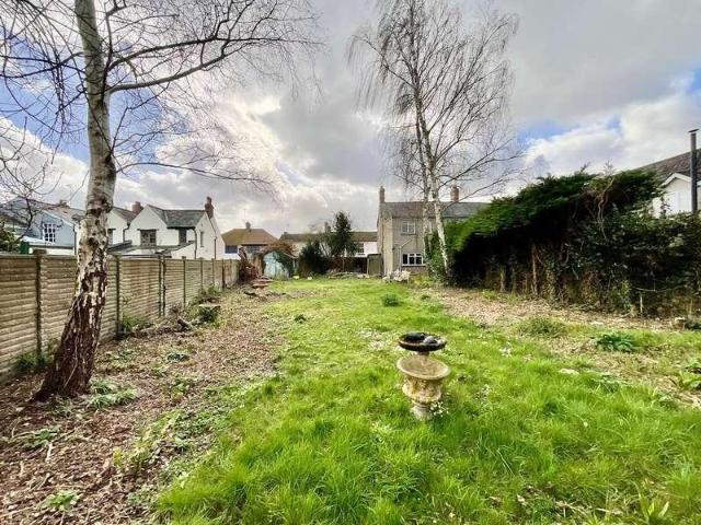 House for sale in Llanbadoc, Wales
