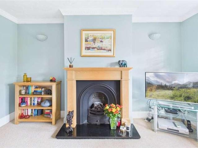 House for sale in Haydon Wick, Swindon