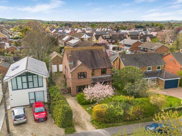House for sale in Charlton, Dromore