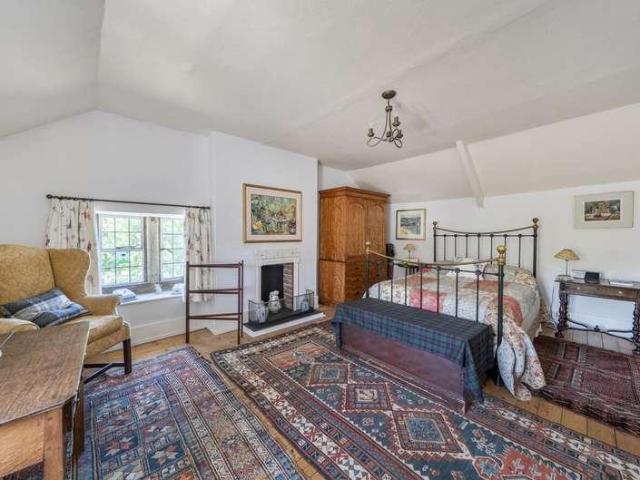 House for sale in Tintinhull, Somerset