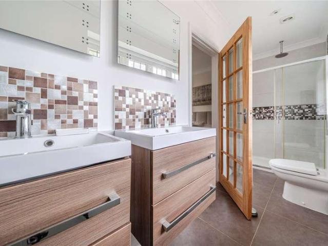 House for sale in Lower Green Esher, Blackhills