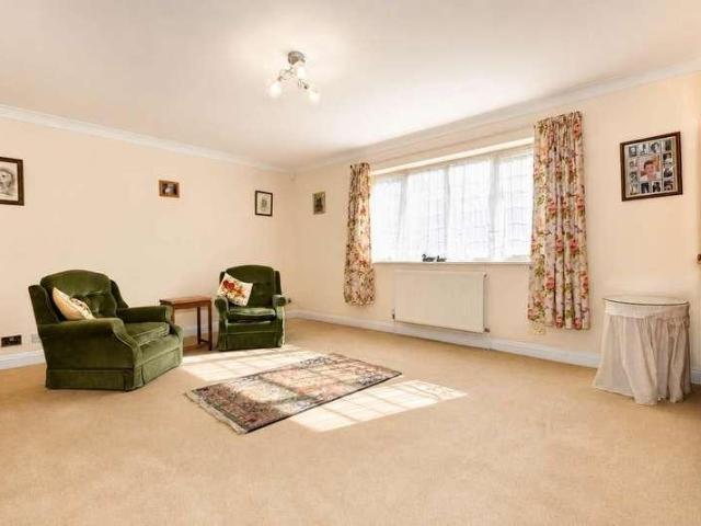 House for sale in Bugbrooke