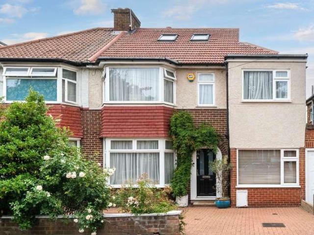 House for sale in Brent Cross, Greater London