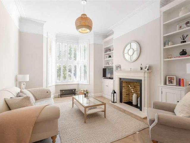 House for sale in East Dulwich, Greater London