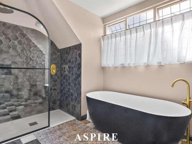 House for sale in Alton Barnes, Essex