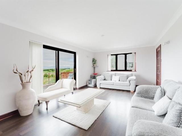 House for sale in Worle, Kewstoke