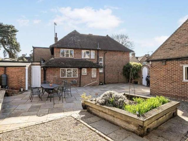 House for sale in Denham