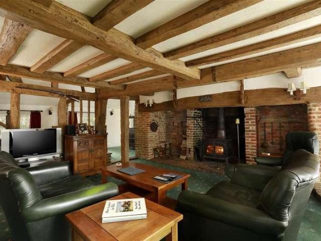 House for sale in Oad Street, Kent