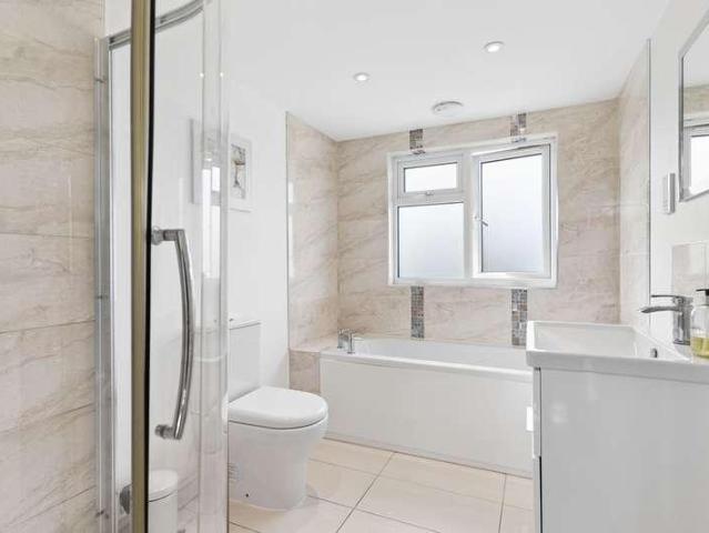 House for sale in Bearton, King's Walden