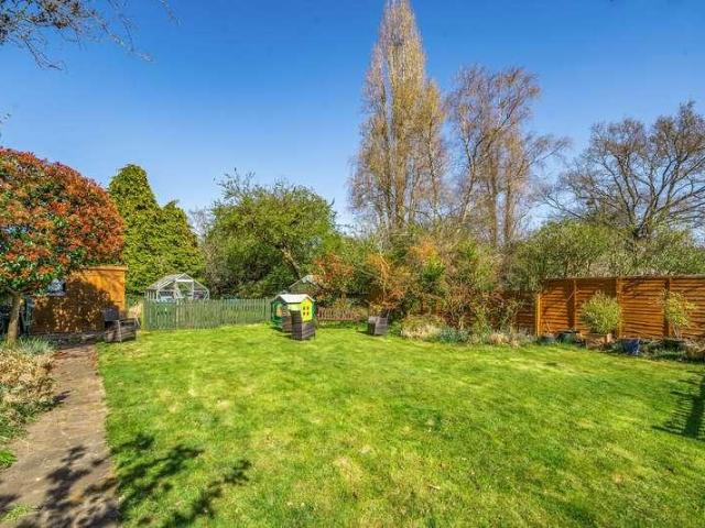 House for sale in Teddington, Hampton Wick