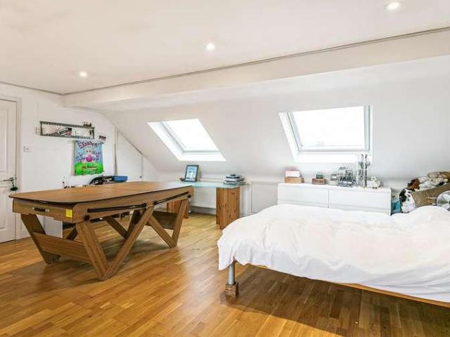 House for sale in New Malden, Greater London