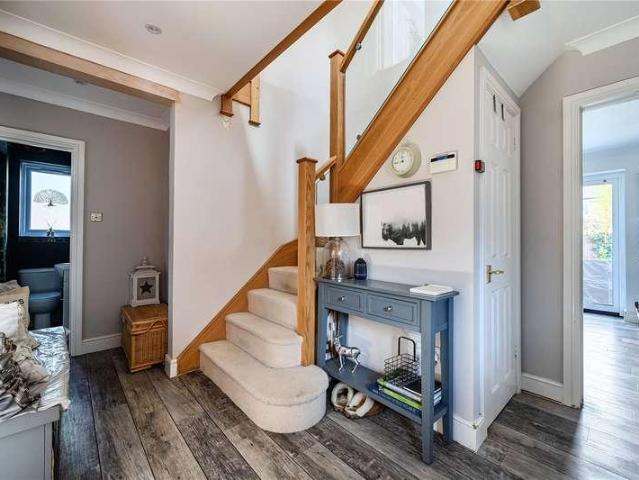 House for sale in Crowthorne