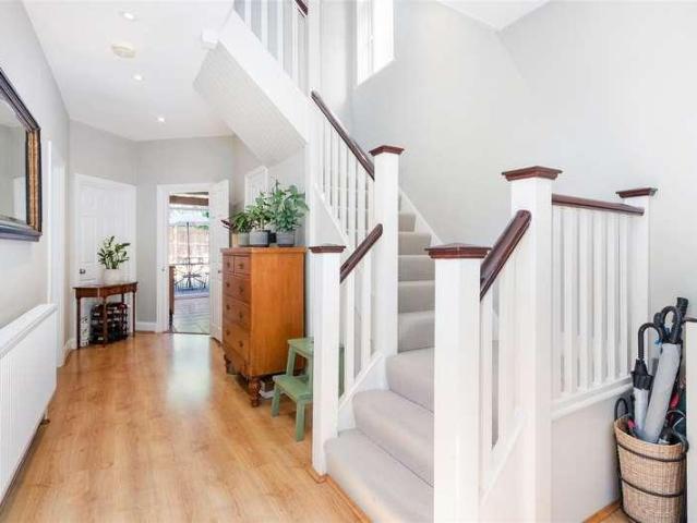 House for sale in London Borough of Merton, Raynes Park