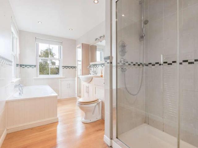 House for sale in Southfields, Greater London