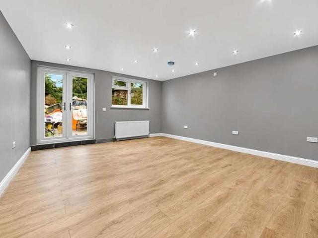 House for sale in Sutton New Town, Greater London