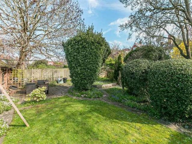 House for sale in Norbiton, Greater London