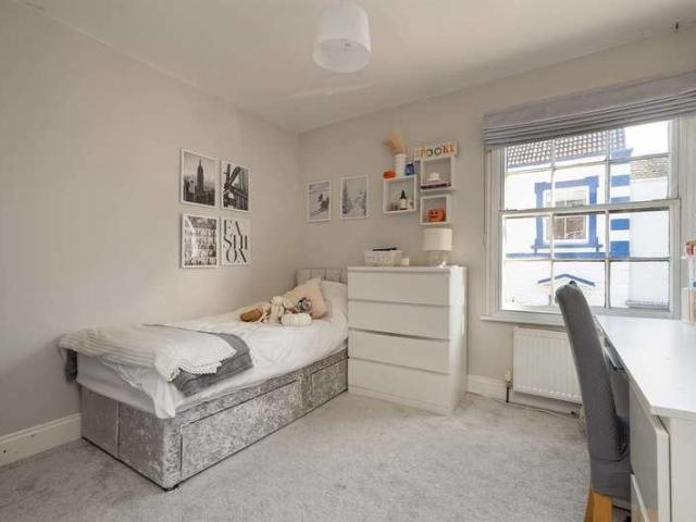 House for sale in Herne and Broomfield, The Bridge