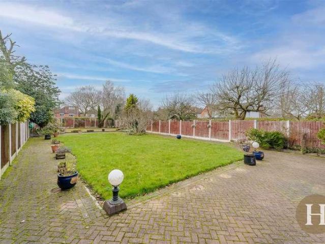 House for sale in Metchley, Birmingham