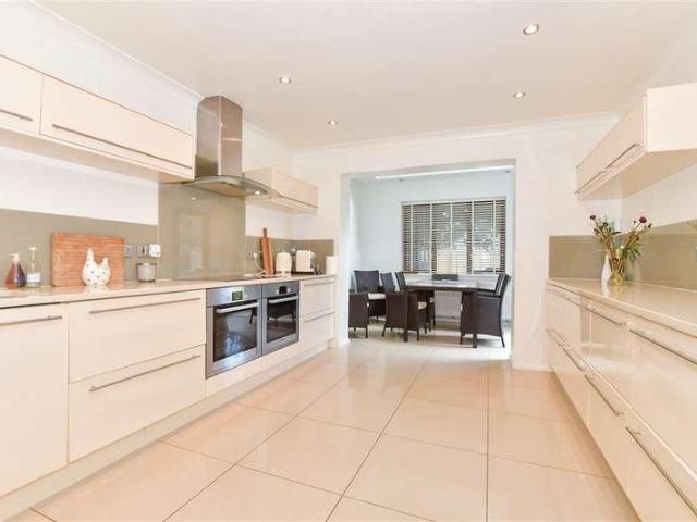 House for sale in Ash, Kent