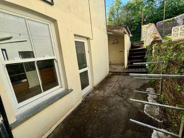 House for sale in Lostwithiel, Cornwall