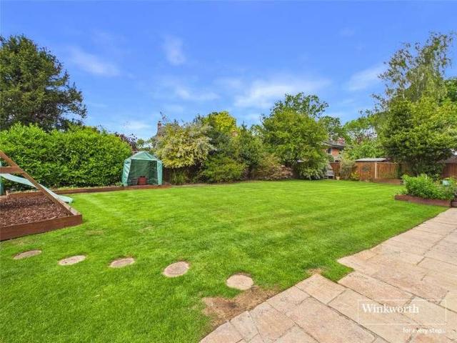 House for sale in Bradfield Southend, Bradfield