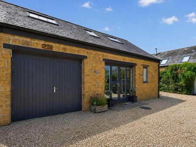House for sale in Alderminster, Warwickshire
